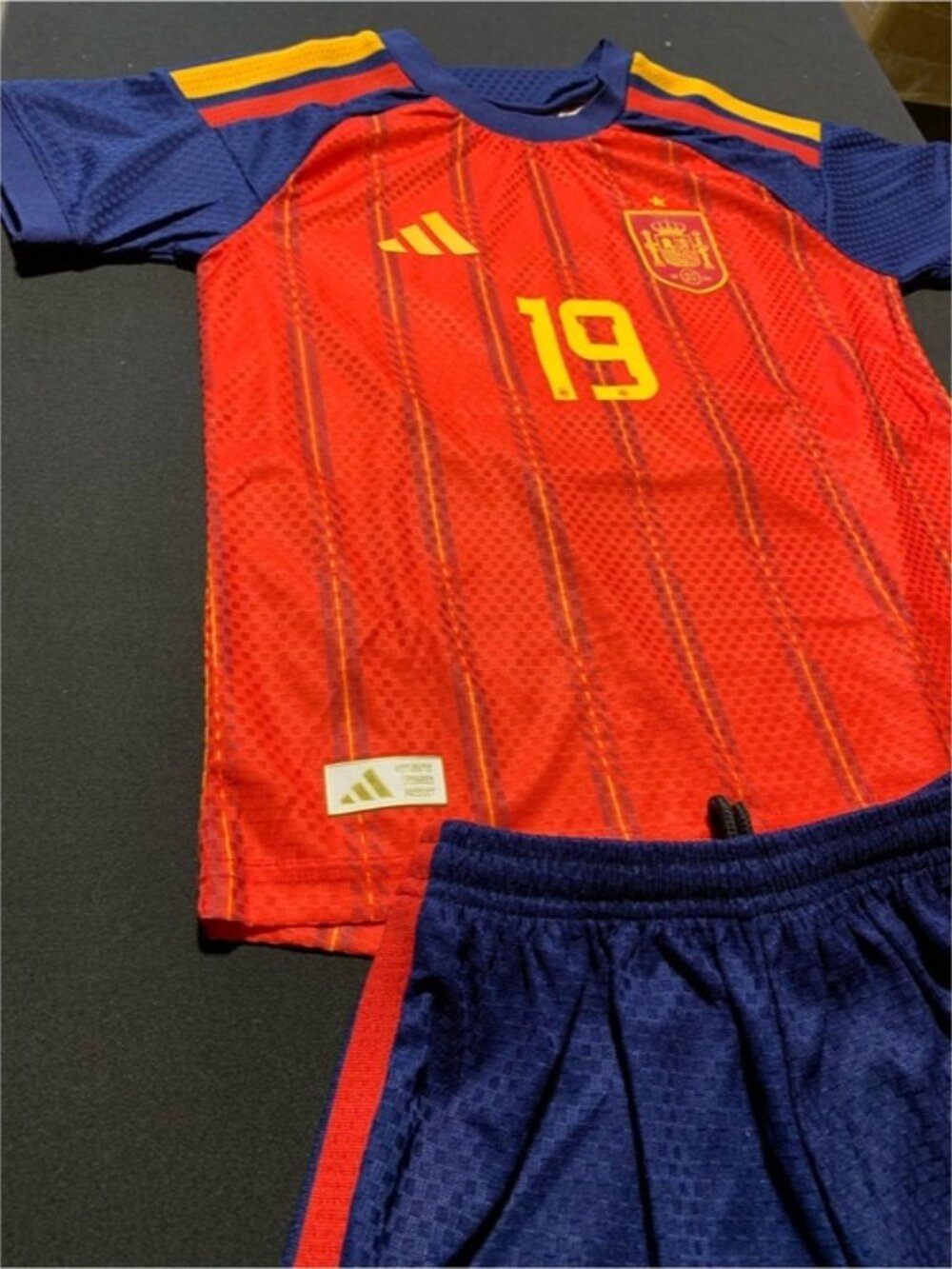 Kids 2026 Spain Jerseys - Picture 4 of 16